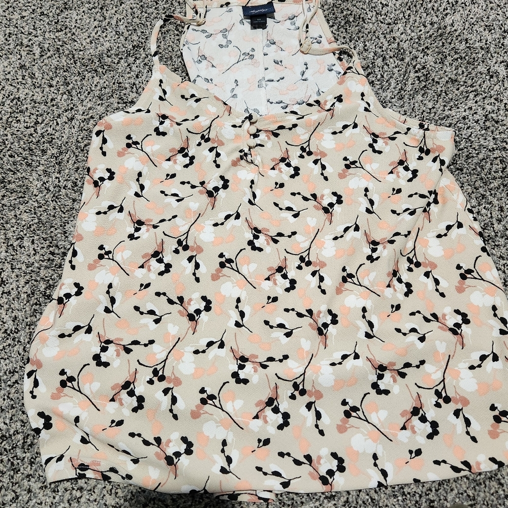 Daytrip size medium adjustable spaghetti strap top